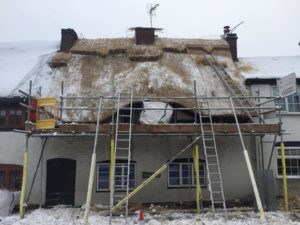 re-thatching 